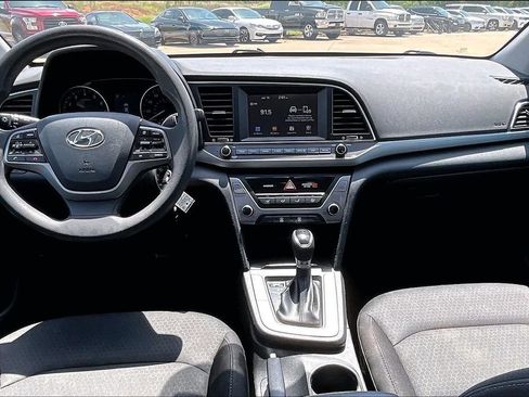 Used 2018 Hyundai Elantra SEL FWD image 18