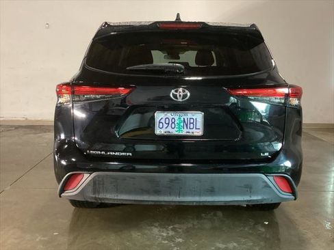 Certified 2023 Toyota Highlander LE image 18