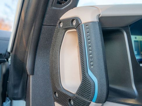 Used 2023 Ford Bronco Wildtrak image 18