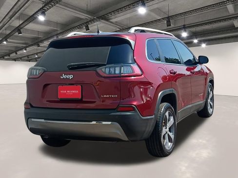 Used 2019 Jeep Cherokee Limited FWD image 16