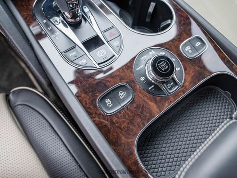 Used 2022 Bentley Bentayga Speed image 66