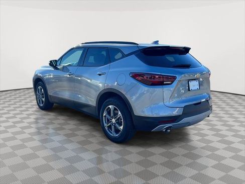 Used 2025 Chevrolet Blazer LT image 7