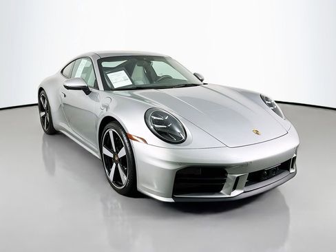 Certified 2025 Porsche 911 Carrera RWD image 7