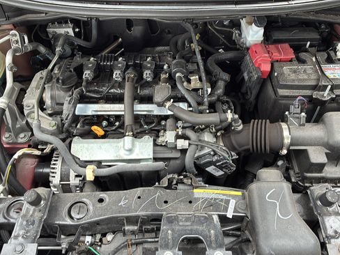 Used 2025 Nissan Versa SV FWD image 30