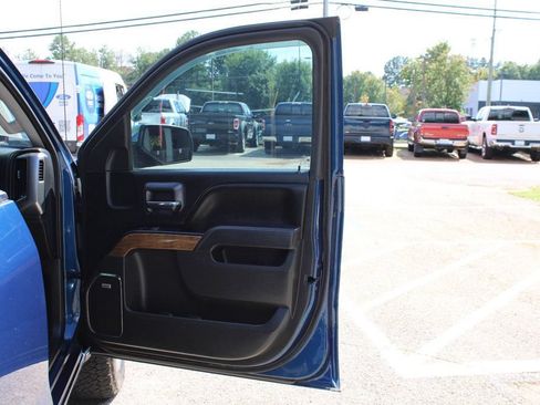 Used 2017 Chevrolet Silverado 1500 LTZ w/ Sport Package AWD/4WD image 26