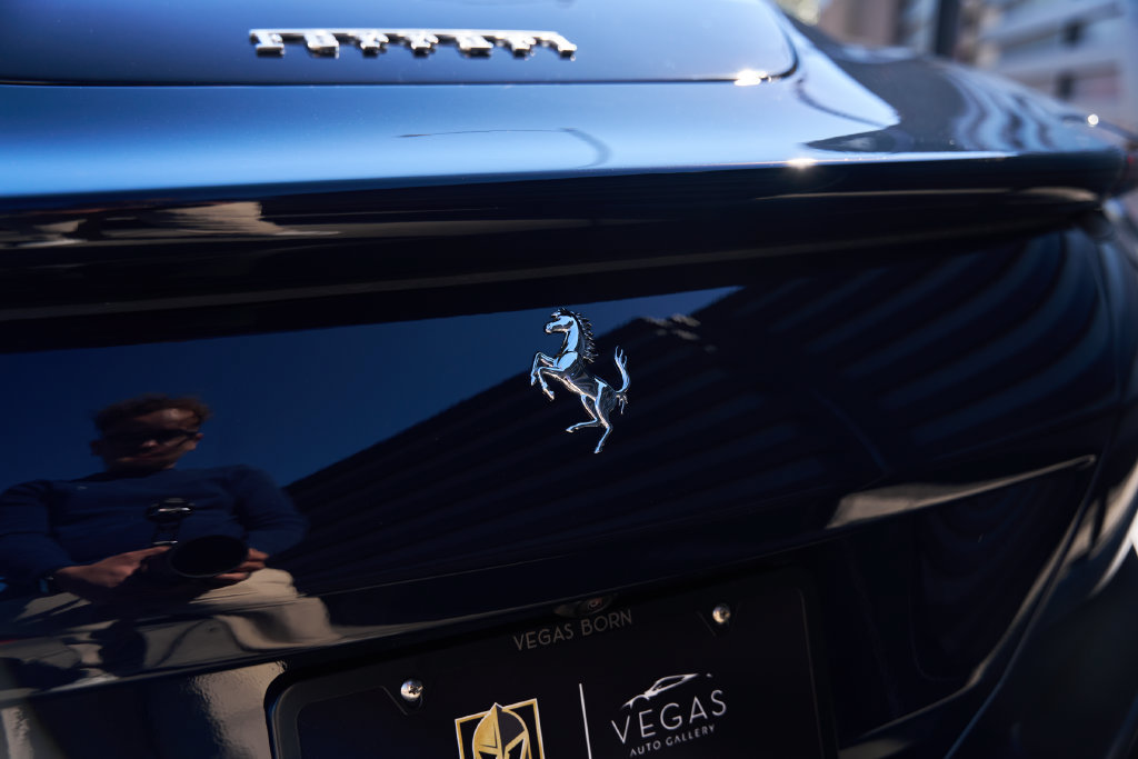 Used 2025 Ferrari Roma Spider RWD image 9