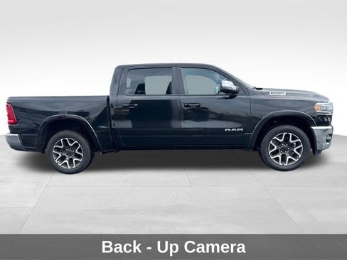 Used 2025 RAM 1500 Laramie AWD/4WD image 7