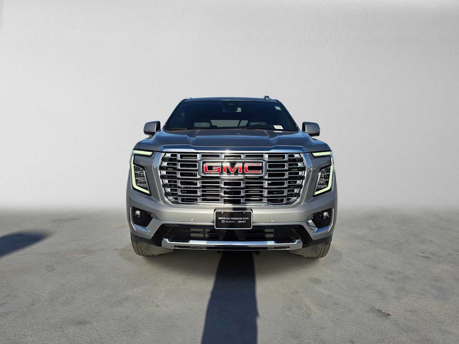 Used 2025 GMC Yukon XL Denali AWD/4WD image 8