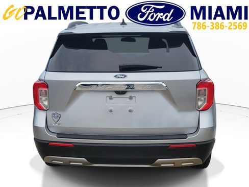 Used 2023 Ford Explorer XLT w/ Equipment Group 202A RWD image 5