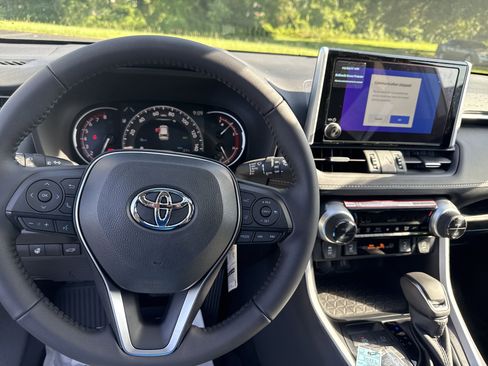 New 2025 Toyota RAV4 XLE Premium w/ Weather Package FWD image 17