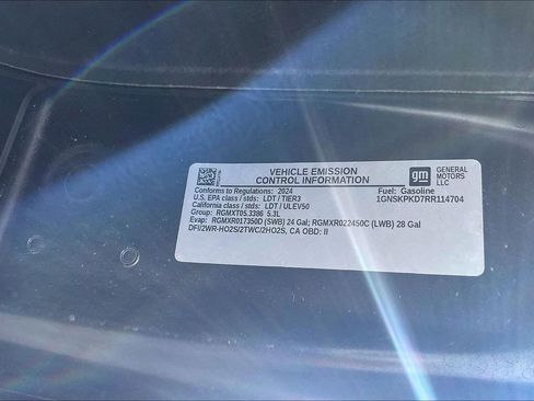 Used 2024 Chevrolet Tahoe Z71 w/ Luxury Package image 32