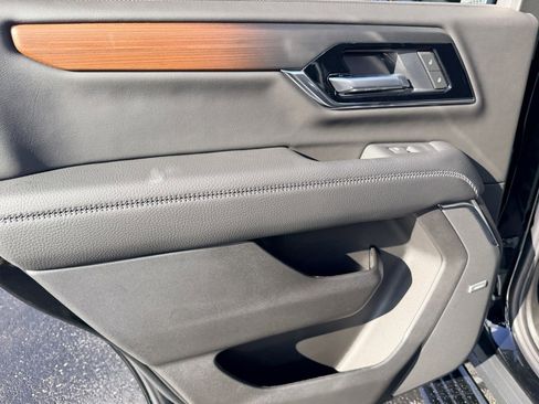 New 2026 GMC Yukon Denali w/ Denali Reserve Package image 35