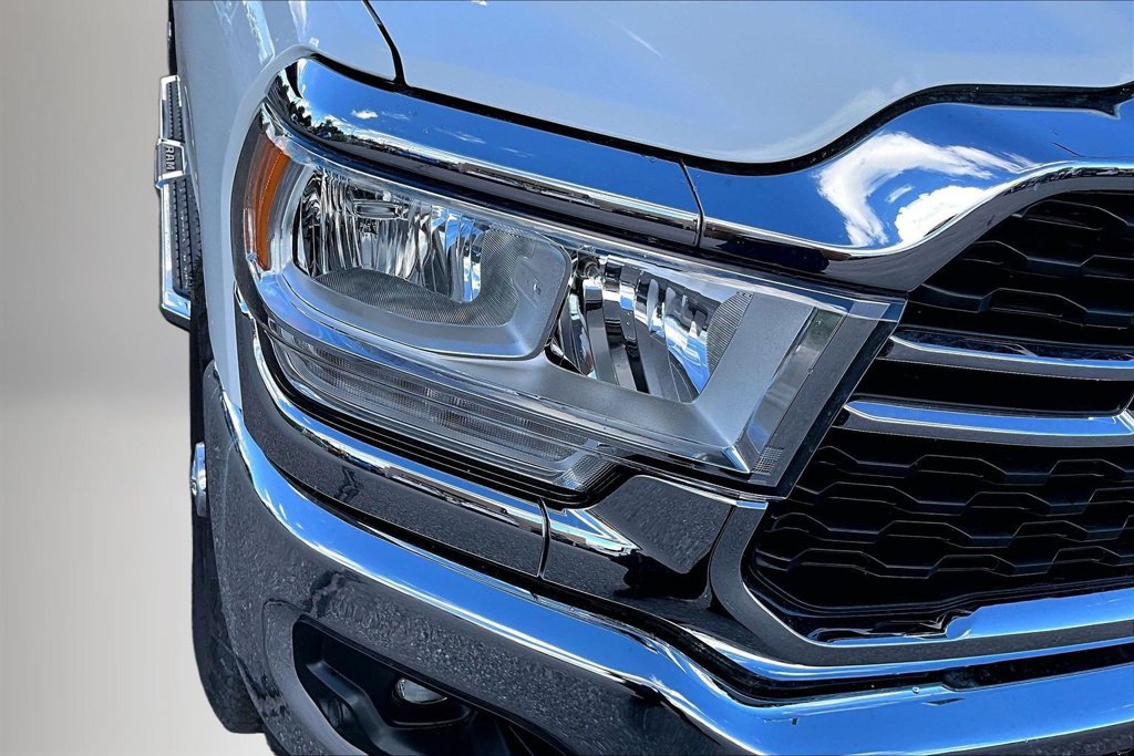 Used 2024 RAM 2500 Big Horn w/ Off Road Package AWD/4WD image 32