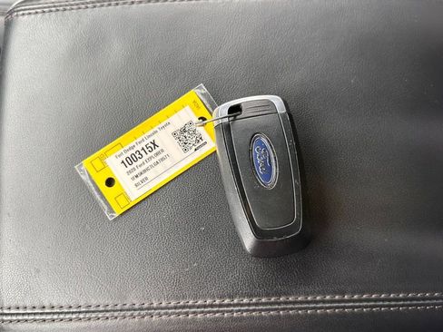 Certified 2020 Ford Explorer Platinum w/ Premium Technology Package AWD/4WD image 34