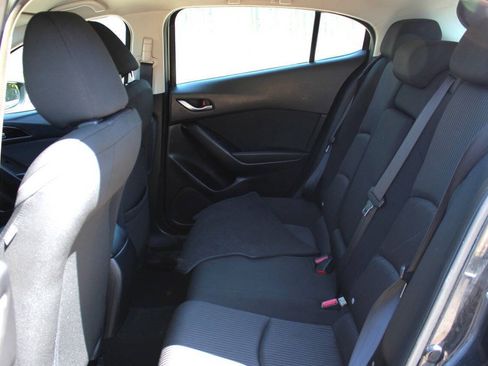 Used 2014 MAZDA MAZDA3 i Touring w/ Technology Package FWD image 12