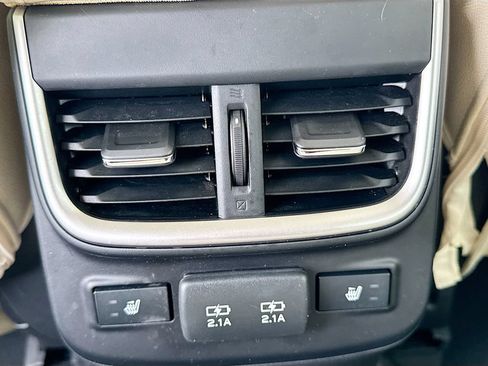 Used 2020 Subaru Outback Limited w/ Popular Package #2 AWD/4WD image 32