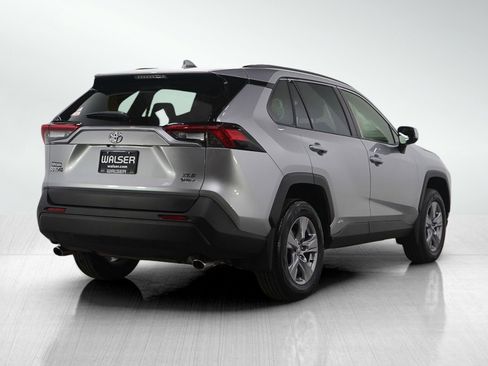 Used 2025 Toyota RAV4 XLE image 5