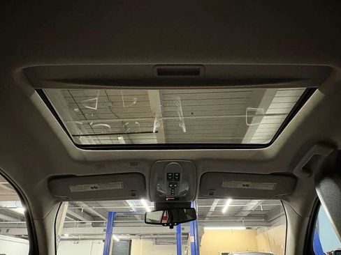 Used 2017 Chevrolet Equinox LT AWD/4WD image 10
