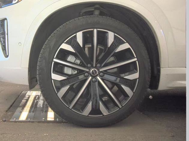 Used 2026 Volvo XC90 B6 Plus AWD/4WD image 8