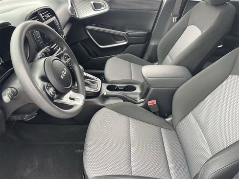 Used 2023 Kia Soul LX w/ Option Group 015 image 21