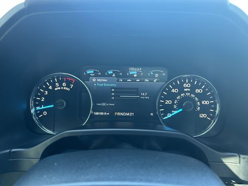 Used 2016 Ford F150 Platinum w/ Equipment Group 701A Luxury image 26