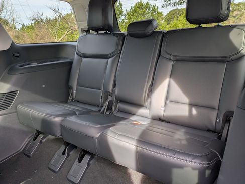 New 2025 Ford Expedition Platinum w/ Driver's Package image 26