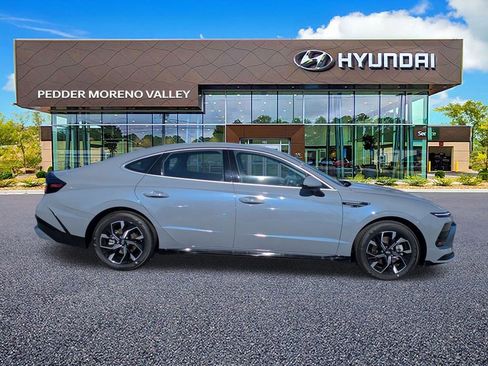New 2025 Hyundai Sonata SEL image 2