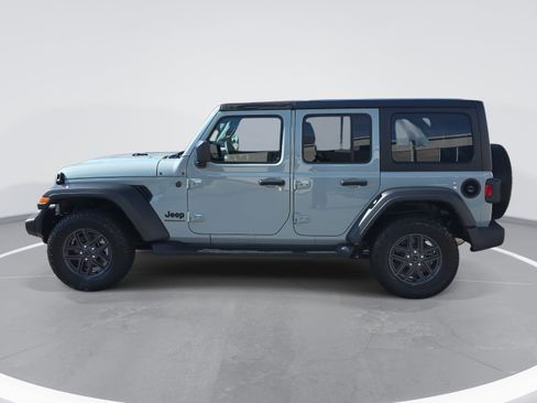 Used 2024 Jeep Wrangler Sport S image 8