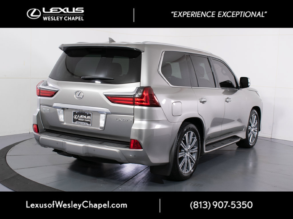 Used 2016 Lexus LX 570 4WD w/ Luxury Package image 4