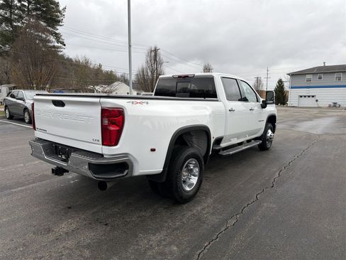 Used 2024 Chevrolet Silverado 3500 LTZ w/ LTZ Plus Package image 8
