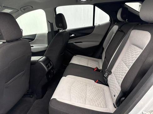 Used 2018 Chevrolet Equinox LS FWD image 15
