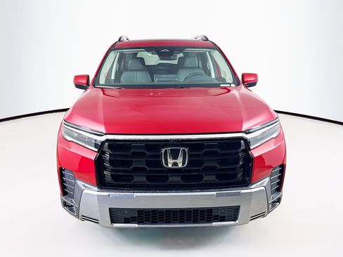 New 2026 Honda Pilot Touring image 3