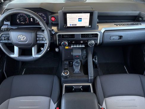 Used 2025 Toyota Tacoma TRD Sport w/ TRD Sport Upgrade Package AWD/4WD image 15