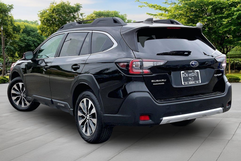 Used 2023 Subaru Outback Limited AWD/4WD image 4