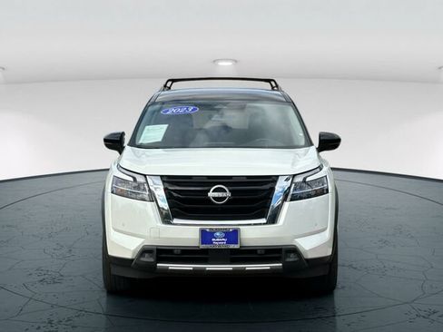Used 2023 Nissan Pathfinder SL FWD image 9
