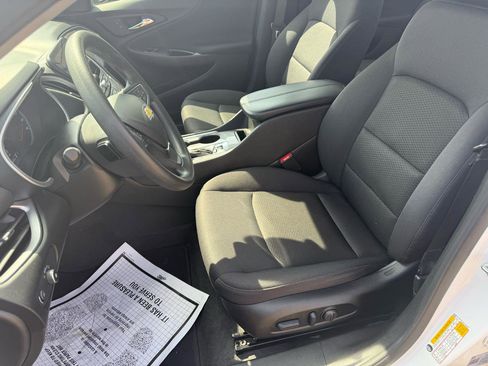 Used 2025 Chevrolet Malibu LT image 8
