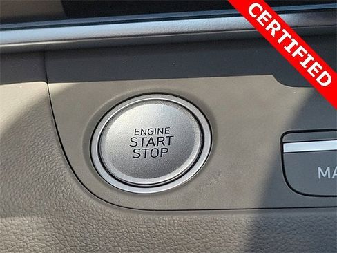 Used 2024 Hyundai Elantra SEL image 10