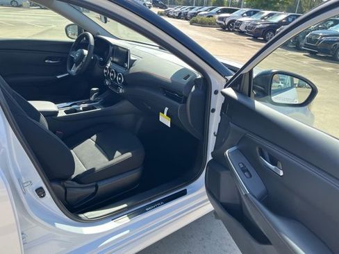 New 2025 Nissan Sentra SR image 15