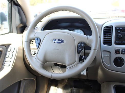 Used 2007 Ford Escape Limited image 14