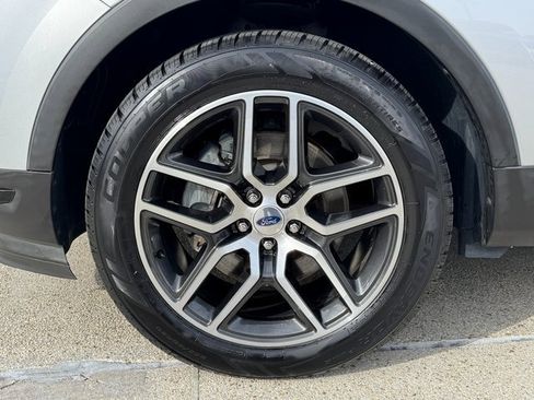 Used 2019 Ford Explorer Sport w/ Equipment Group 401A image 13