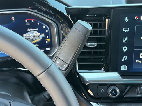 Used 2026 Chevrolet Silverado 2500 LTZ w/ LTZ Convenience Package AWD/4WD image 29