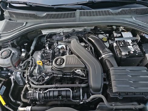 Used 2024 Volkswagen Jetta SE image 30