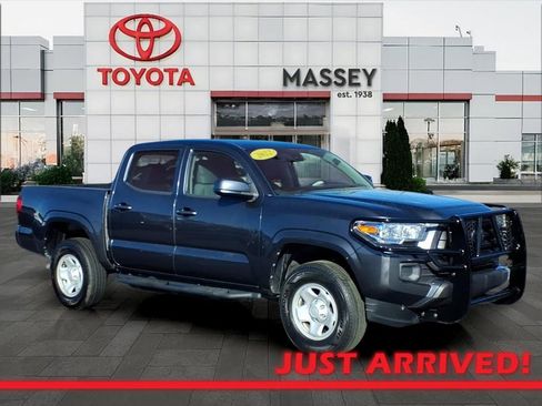 Used 2022 Toyota Tacoma SR image 1