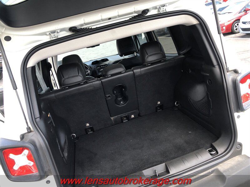 Used 2019 Jeep Renegade Trailhawk AWD/4WD image 19