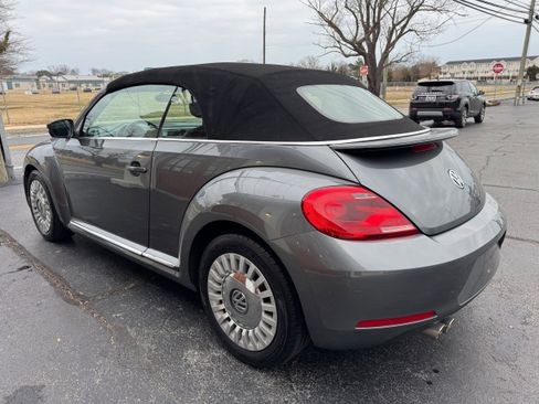 Used 2013 Volkswagen Beetle 2.5 FWD image 4