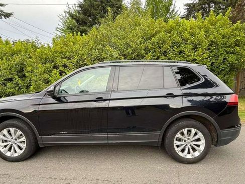 Used 2019 Volkswagen Tiguan S w/ 3rd Row Seat Package AWD/4WD image 4