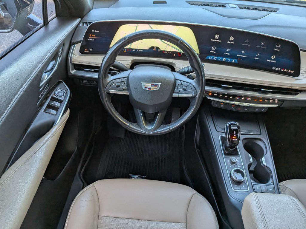 Used 2025 Cadillac XT4 Premium Luxury FWD image 17