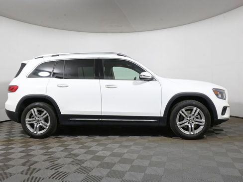 Used 2023 Mercedes-Benz GLB 250 4MATIC image 8