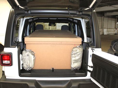 New 2026 Jeep Wrangler Unlimited Sport image 27