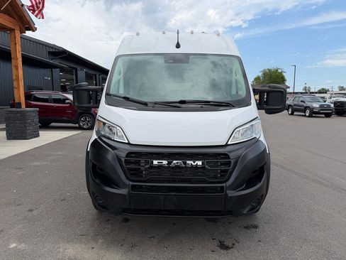 Used 2023 RAM ProMaster 2500 FWD image 2